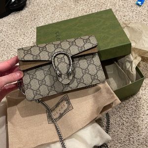 Gucci Dionysus GG Supreme super mini bag